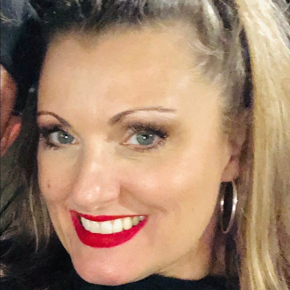Meet your Posher, Andrea